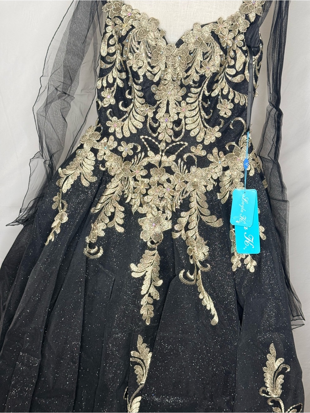 NWT Layla K Black & Gold Quinceañera Dress - Size 4 (Style LK-219)